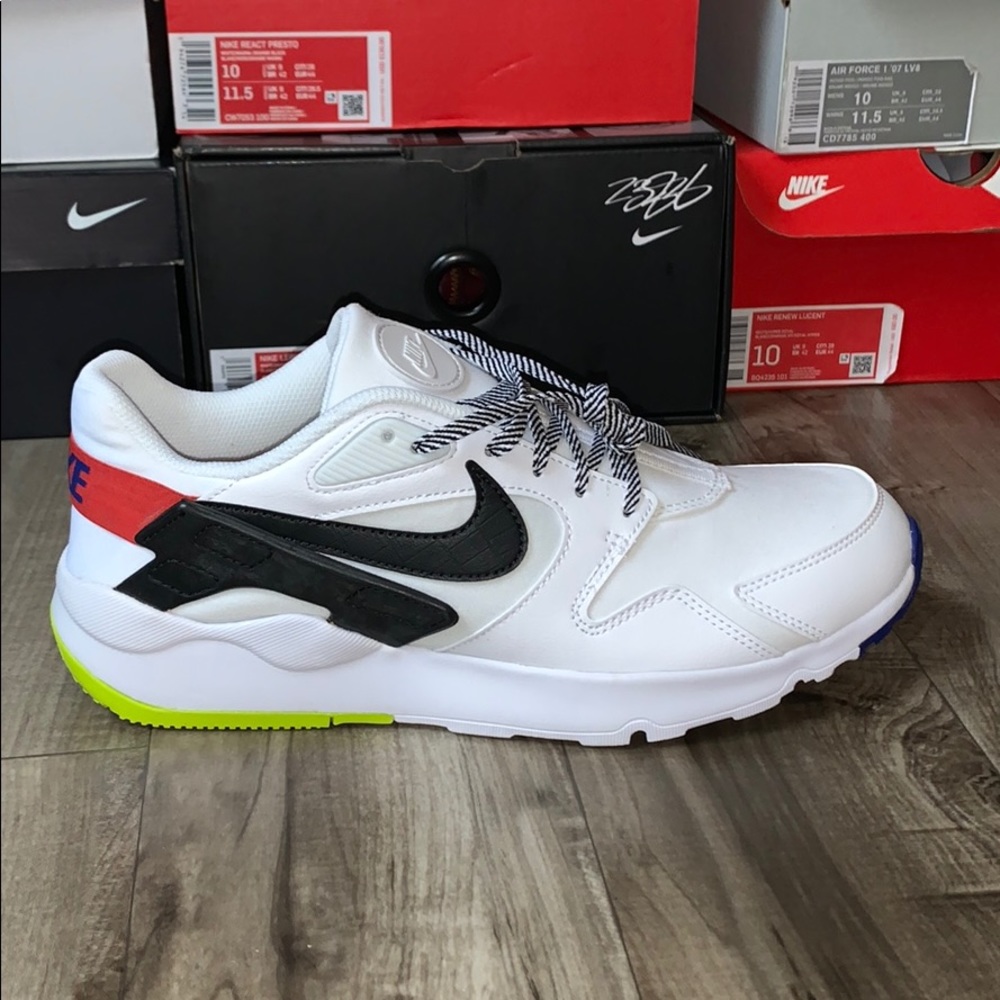 Nike LD Victory Sneakers (Brand New!)